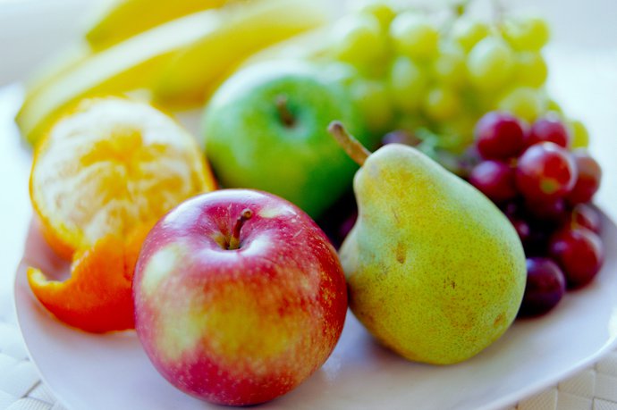 A bowl of fruit